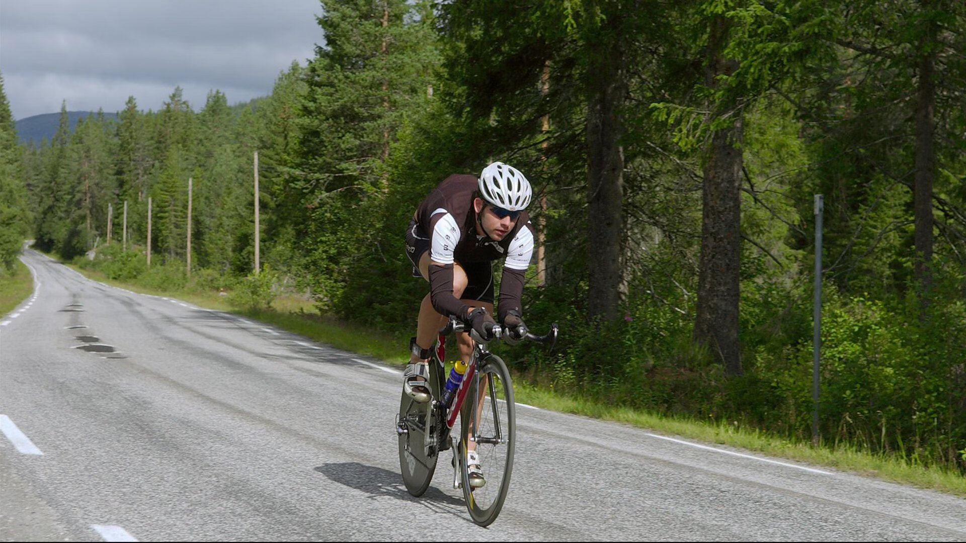 周琦赛后谦逊发言登热搜,广厦男篮血战广州队引发热议的简单介绍